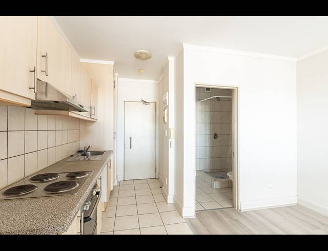 BEDROOM STUDIO APARTMENT TO LET IN CAPE TOWN CITY CENTRE
